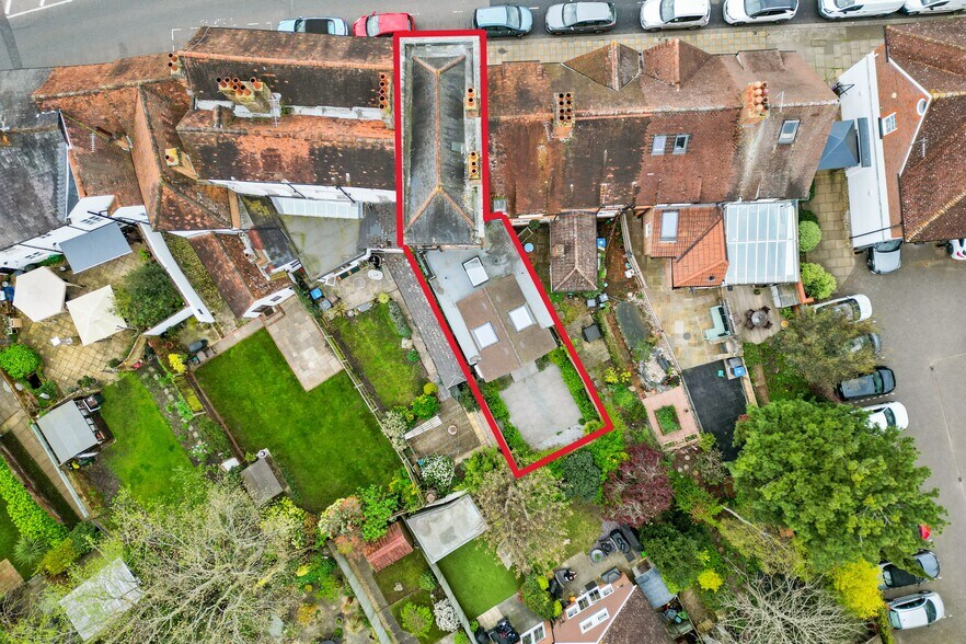 26 Windsor St, Chertsey en venta - Foto del edificio - Imagen 2 de 14