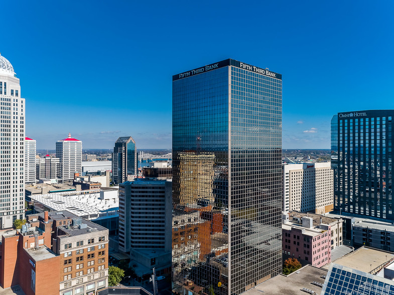 401 S 4th St, Louisville, KY en alquiler - Foto del edificio - Imagen 1 de 19