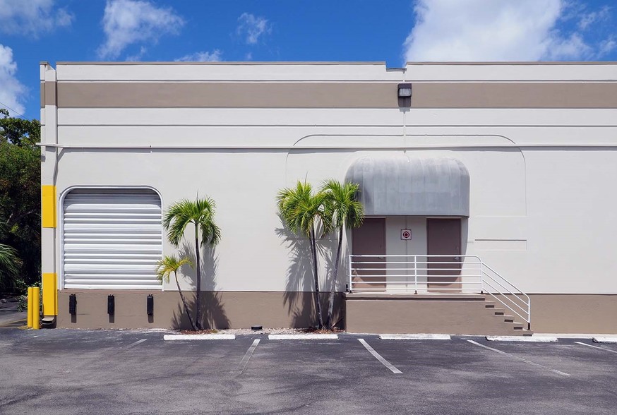 3685-3697 NW 15th St, Lauderhill, FL en alquiler - Foto del edificio - Imagen 2 de 12