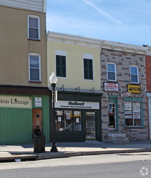 2341 E Monument St, Baltimore, MD en alquiler - Foto del edificio - Imagen 2 de 2