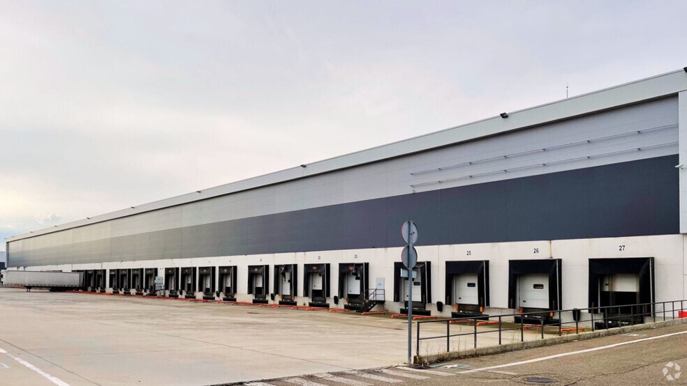 Calle Pascal, 2, Leganés, Madrid en alquiler - Foto del edificio - Imagen 1 de 12