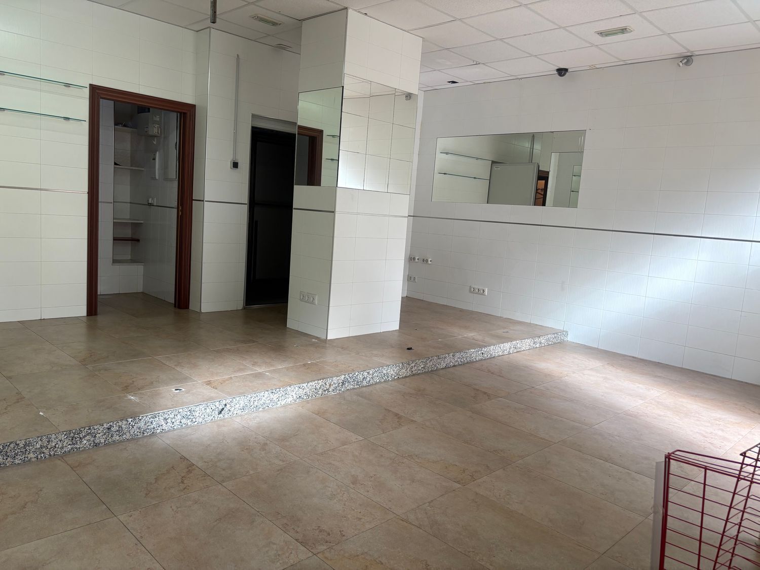 Local en Gijón, Asturias en alquiler Foto del edificio- Imagen 1 de 23