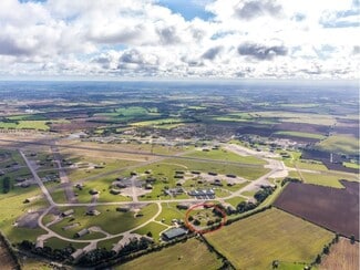 Más detalles de Heyford Park, Upper Heyford - Terreno en alquiler