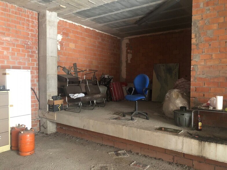 Local en León en venta - Foto del edificio - Imagen 3 de 3