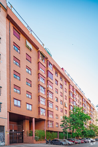 Calle de los Hermanos Ruiz, 5, Madrid, Madrid en venta - Foto del edificio - Imagen 3 de 3