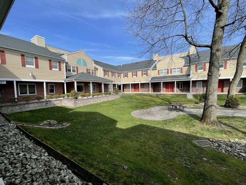 256 Columbia Tpke, Florham Park, NJ en venta - Foto del edificio - Imagen 3 de 12