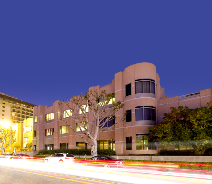 150 S Rodeo Dr, Beverly Hills, CA en alquiler - Foto del edificio - Imagen 1 de 13