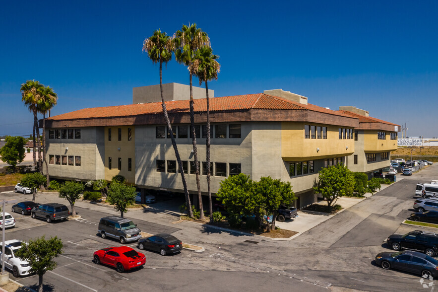 24404 S Vermont Ave, Harbor City, CA en alquiler - Foto del edificio - Imagen 1 de 10