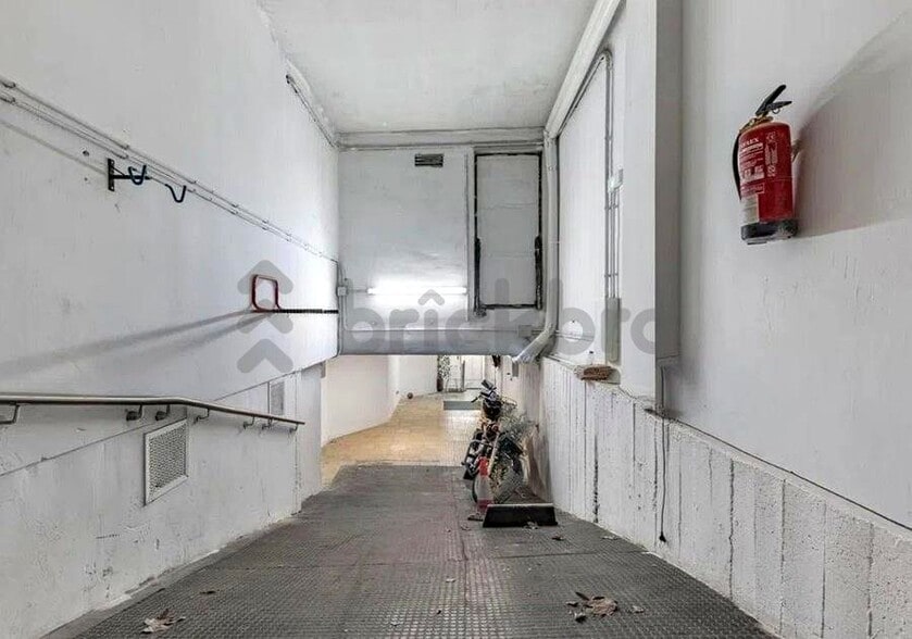 Edificio residencial en Barcelona, Barcelona en venta - Foto del interior - Imagen 3 de 4