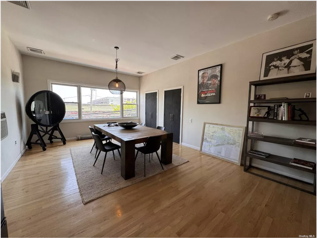 219 Beach 116th Street, Rockaway Park, NY en alquiler Foto del interior- Imagen 1 de 12