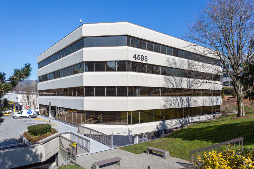 4595 Canada Way, Burnaby, BC en alquiler - Foto del edificio - Imagen 1 de 12