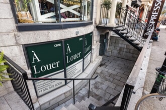 2065-2121 Rue Crescent, Montréal, QC en alquiler Foto del edificio- Imagen 2 de 4