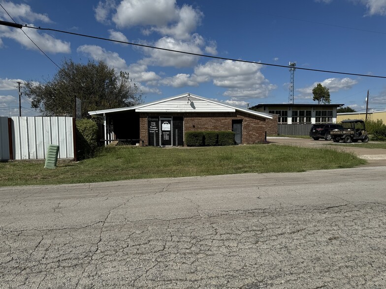 3145 Lomita Dr, Lancaster, TX en alquiler - Foto del edificio - Imagen 1 de 6