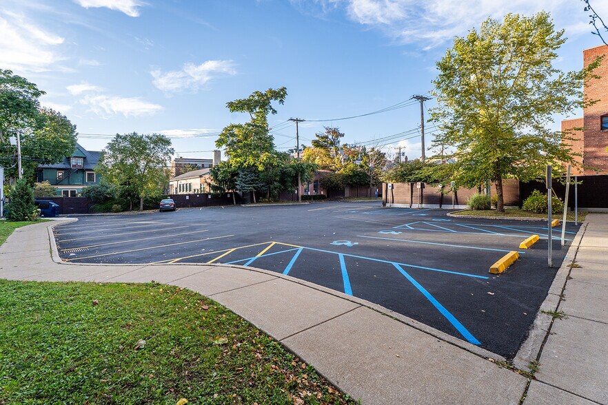 Downtown Buffalo Medical/Office Portfoli cartera de 3 inmuebles en venta en LoopNet.es - Foto del edificio - Imagen 3 de 81