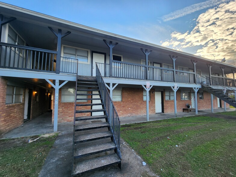 975 Woodrow St, Beaumont, TX en venta - Foto del edificio - Imagen 3 de 30