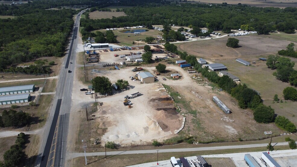1951 S Magnolia Ave, Luling, TX en venta - Foto del edificio - Imagen 3 de 34