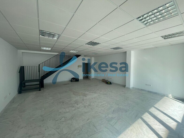 Oficina en Bollullos de la Mitación, Sevilla en venta - Foto del interior - Imagen 2 de 12