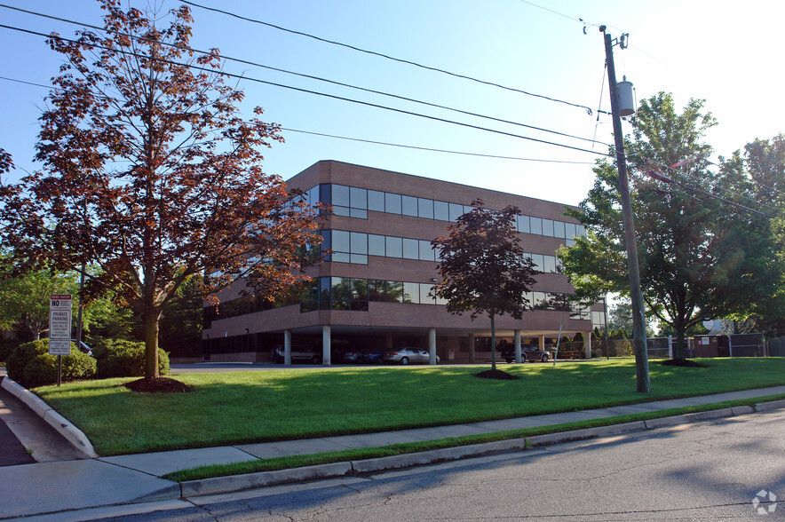 3554 Chain Bridge Rd, Fairfax, VA en alquiler - Foto del edificio - Imagen 3 de 5