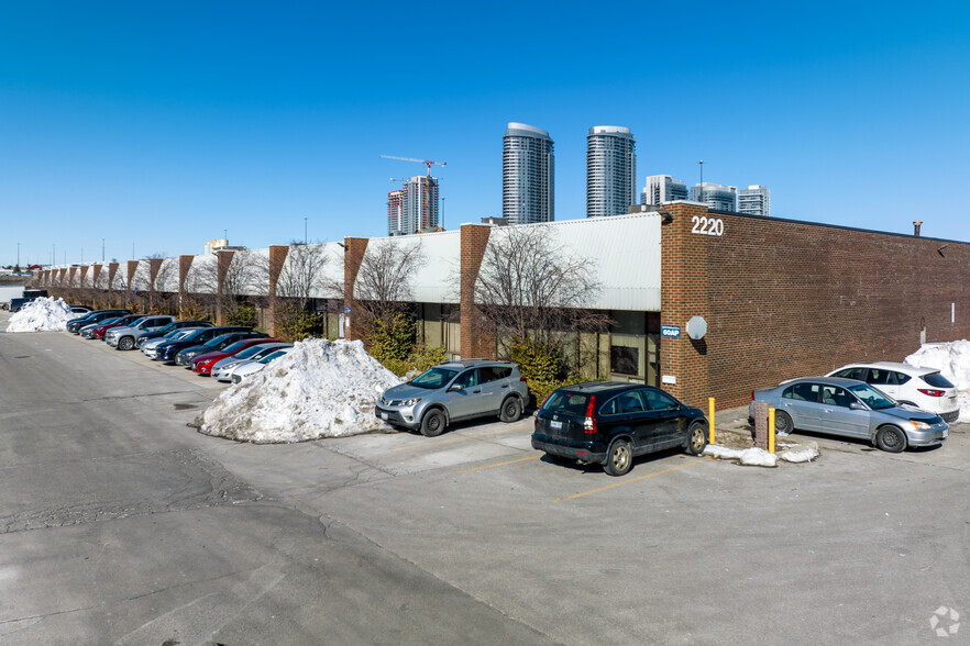 2220 Midland Ave, Toronto, ON en alquiler - Foto principal - Imagen 1 de 5