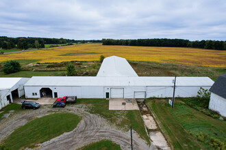 6924 Peck Rd, Eaton Rapids, MI en alquiler Foto del edificio- Imagen 1 de 7