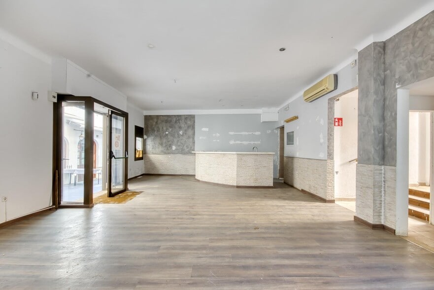 Edificio residencial en Roses, Gerona en venta - Foto del interior - Imagen 3 de 39