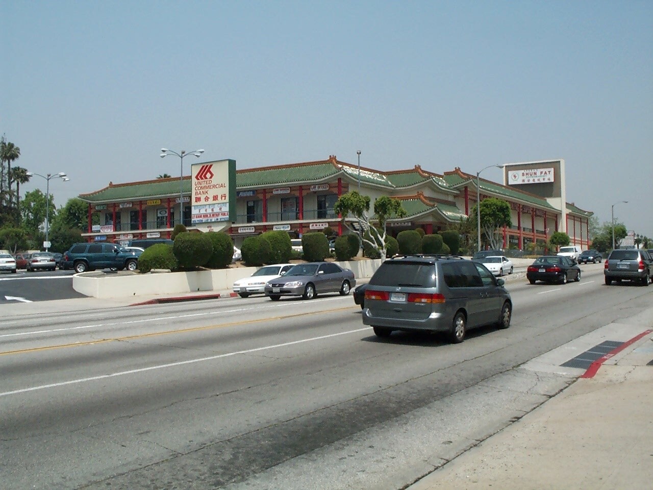 419-423 N Atlantic Blvd, Monterey Park, CA en alquiler Foto del edificio- Imagen 1 de 2