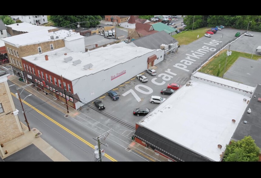 115 W Maple Ave, Fayetteville, WV en alquiler - Foto del edificio - Imagen 1 de 29