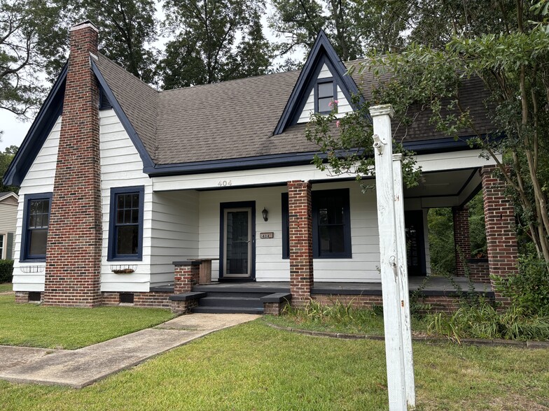 404 N Gloster St, Tupelo, MS en alquiler - Foto del edificio - Imagen 1 de 11