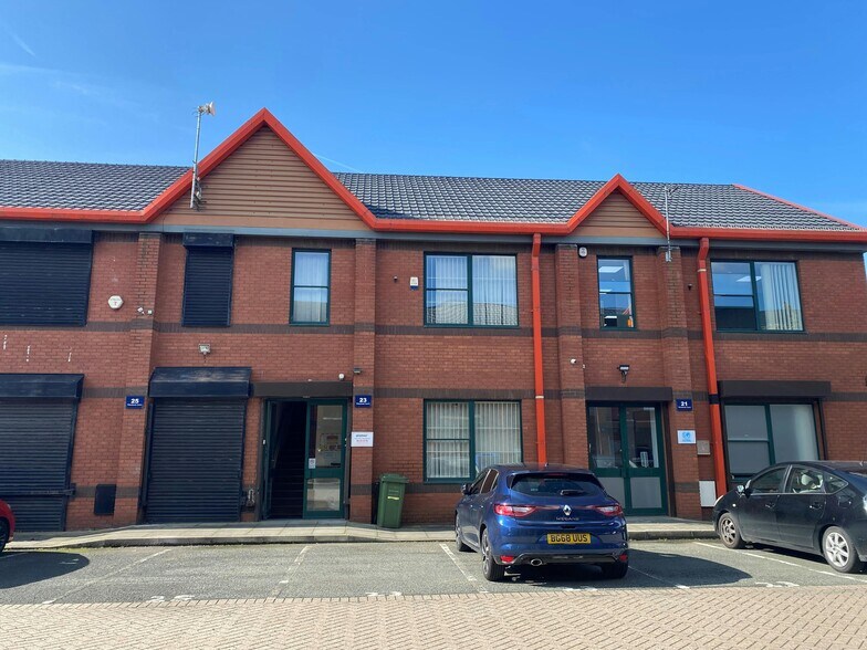 Modwen Rd, Salford en venta - Foto principal - Imagen 1 de 11