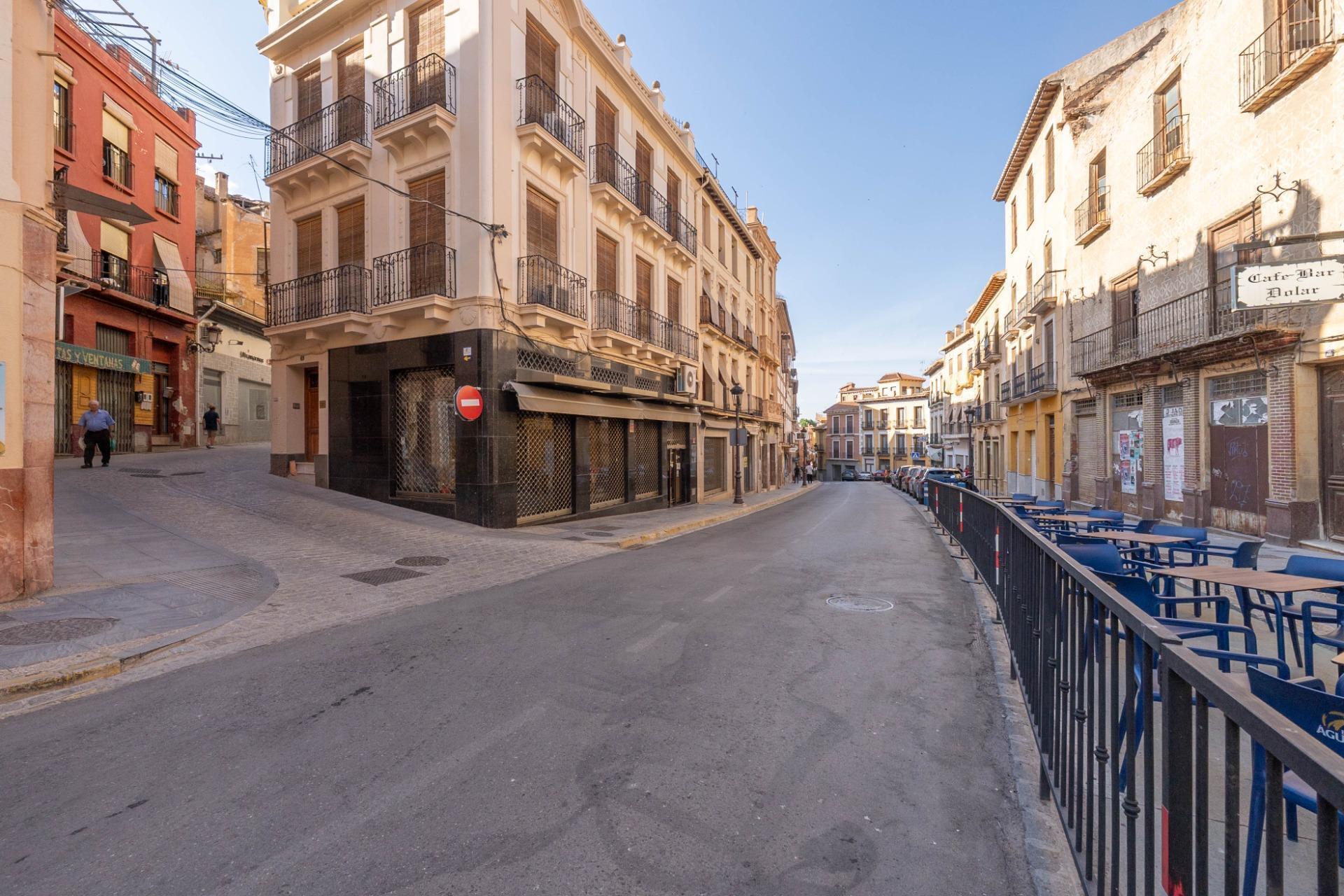 Local en Guadix, Granada en venta Foto del edificio- Imagen 1 de 51