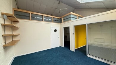 9-21 Marine Cres, Glasgow en alquiler Foto del interior- Imagen 2 de 4