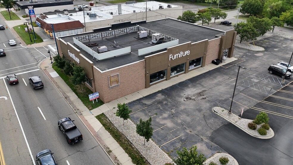 29901 Ford Rd, Garden City, MI en alquiler - Foto del edificio - Imagen 1 de 16