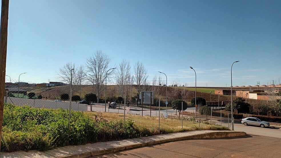 Terreno en Almendralejo en venta - Foto del edificio - Imagen 3 de 11