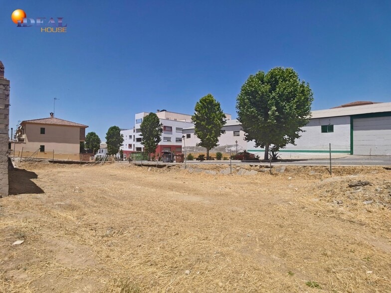 Calle Isaac Newton, 01, Láchar, Granada en venta - Foto del edificio - Imagen 3 de 10