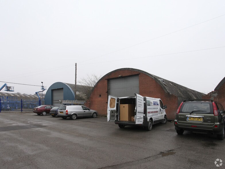 Boughton Industrial Estate, Boughton en venta - Foto del edificio - Imagen 2 de 2