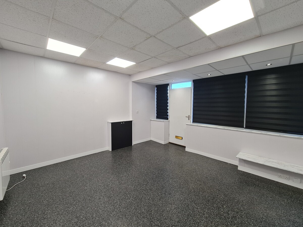 73-79 High St, Fraserburgh, ABD AB43 9ET - Unidad 73 - - Foto del interior - Image 1 of 10