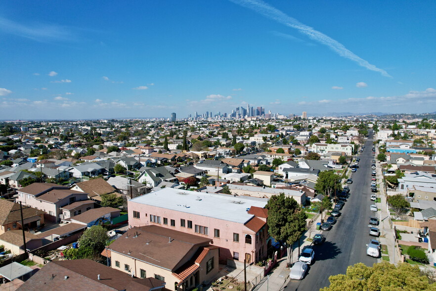 3160 1/2 Fairmount St, Los Angeles, CA en venta - Foto del edificio - Imagen 3 de 6