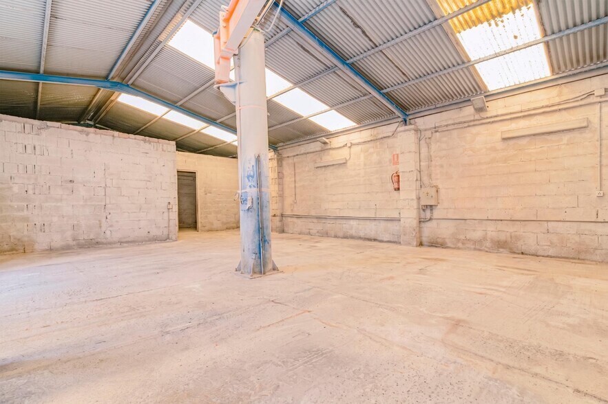 Nave en Atarfe en venta - Foto del edificio - Imagen 3 de 42