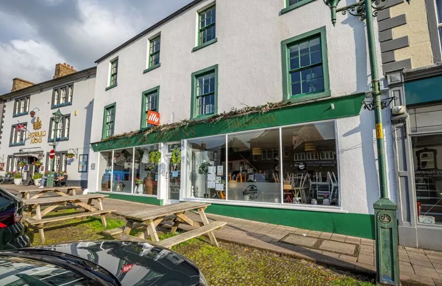 17 Front St, Brampton en venta - Foto del edificio - Imagen 2 de 32