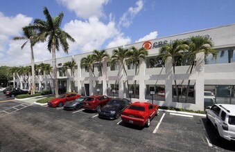 1201 W Cypress Creek Rd, Fort Lauderdale, FL en alquiler Foto del edificio- Imagen 1 de 7