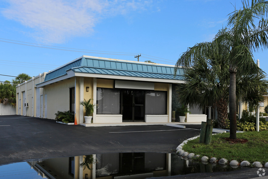 1535 Cypress Dr, Tequesta, FL en venta - Foto del edificio - Imagen 2 de 6