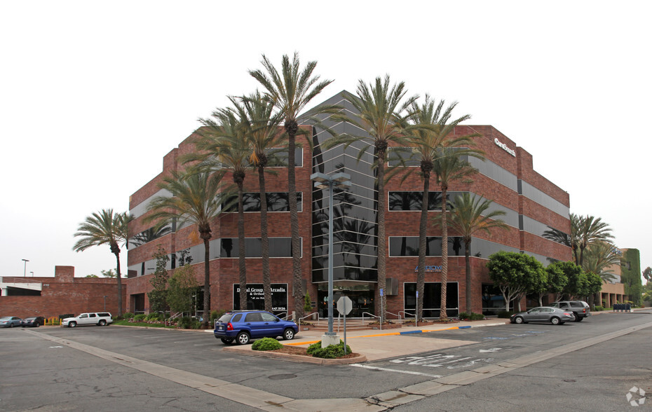 440 E Huntington Dr, Arcadia, CA en alquiler - Foto del edificio - Imagen 1 de 10