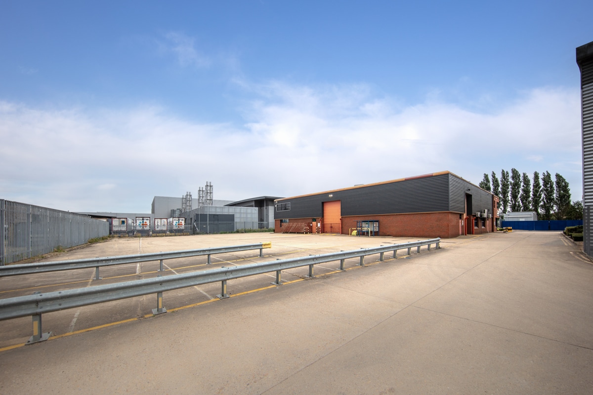 706-707 Stirling Rd, Slough en alquiler Foto del edificio- Imagen 1 de 2