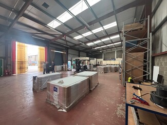 Más detalles de Woodville St, Glasgow - Nave en alquiler