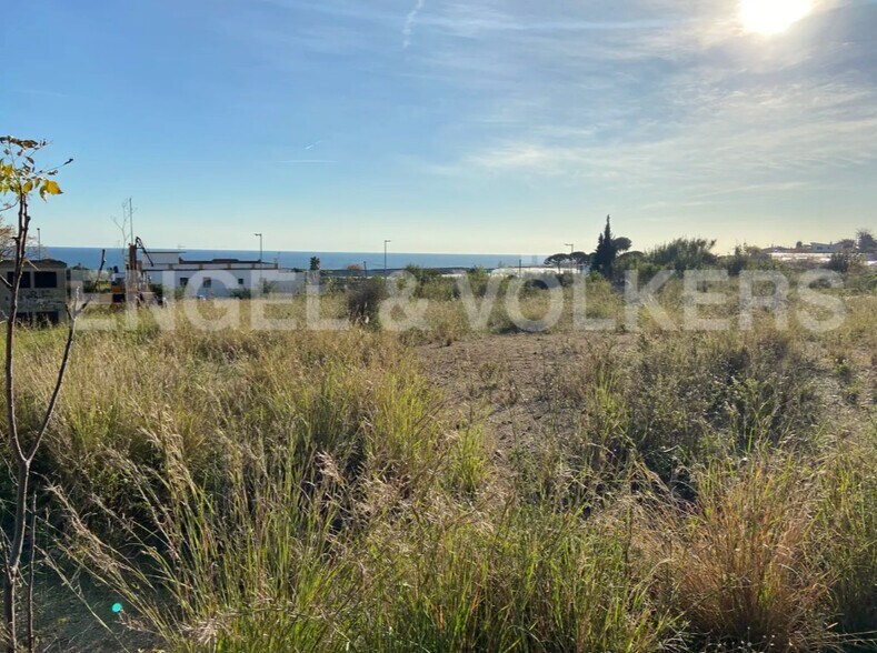 Terreno en Premià de Dalt, Barcelona en venta - Foto del edificio - Imagen 3 de 3