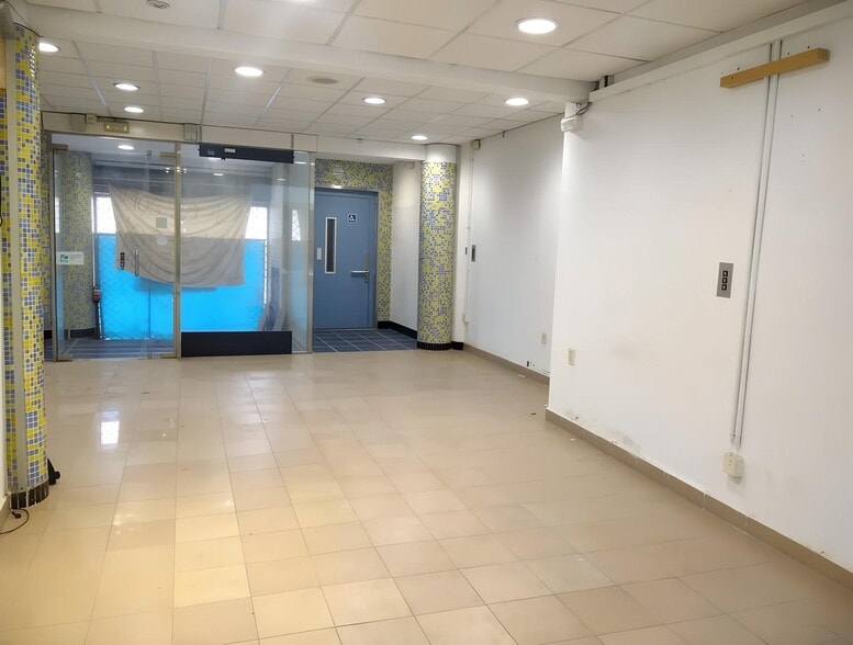 Edificio residencial en Mollet del Vallès, Barcelona en venta - Foto del edificio - Imagen 2 de 12