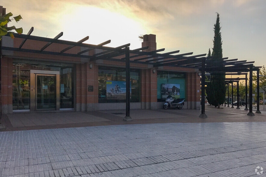 Local en Boadilla del Monte, Madrid en alquiler - Foto del edificio - Imagen 2 de 4