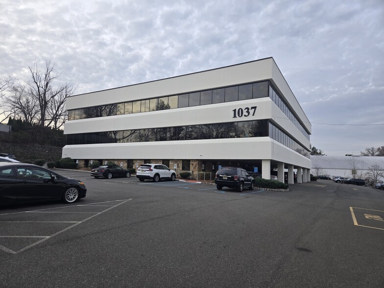 1037 Route 46 E, Clifton, NJ en alquiler - Foto del edificio - Imagen 2 de 9