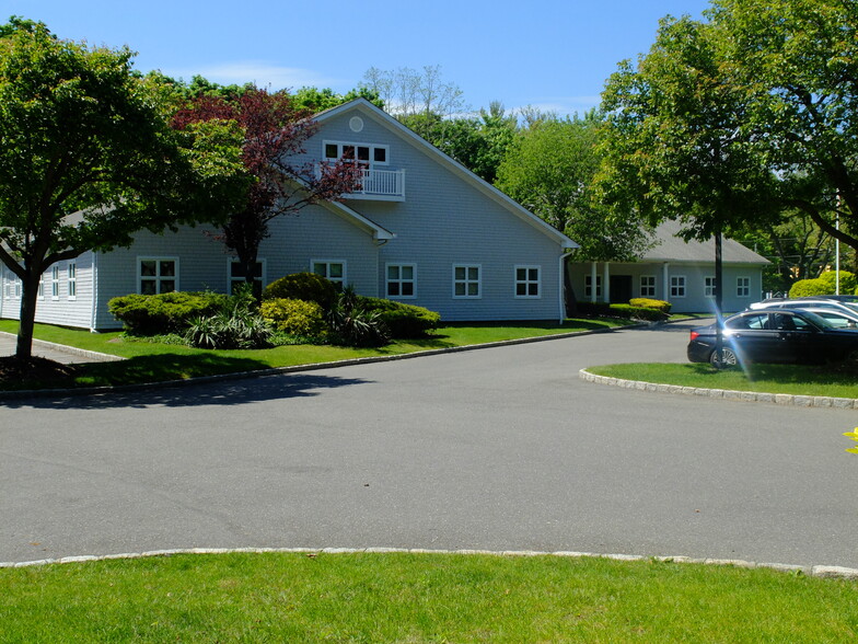 170 N Country Rd, Port Jefferson, NY en alquiler - Foto del edificio - Imagen 1 de 21