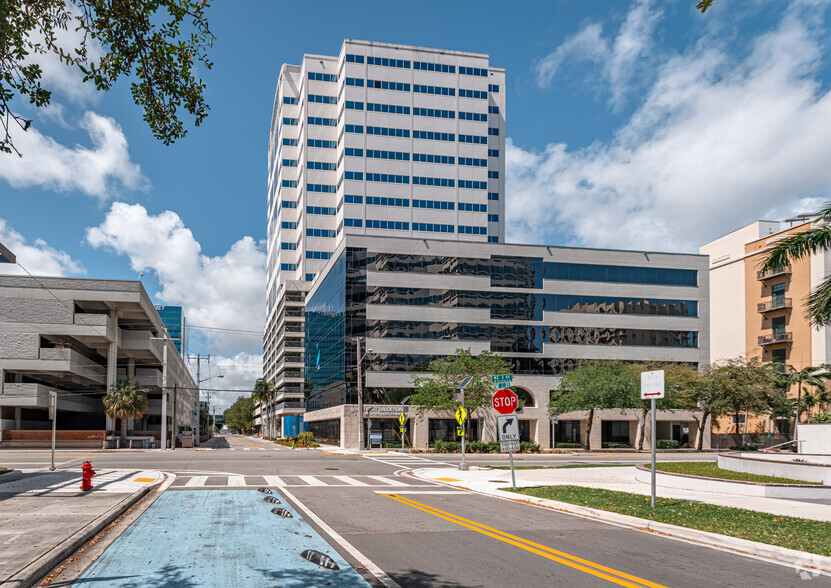 101 NE 3rd Ave, Fort Lauderdale, FL en alquiler - Foto del edificio - Imagen 3 de 13